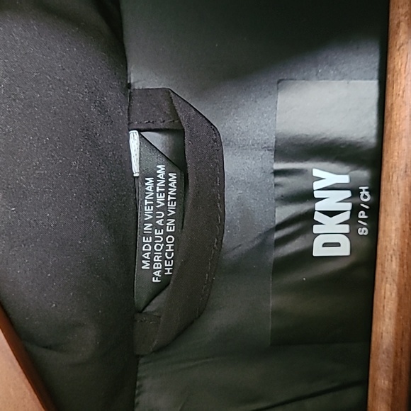 DKNY Women's Long Puffer Coat - Picture 4 of 9